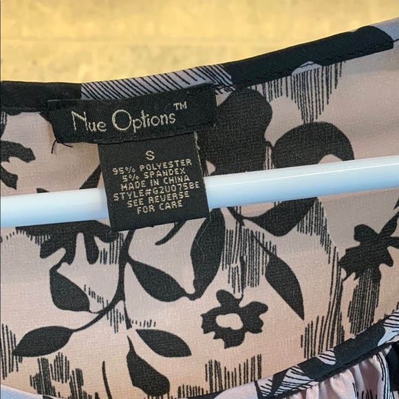 Nue Options pink and Black Relaxed Pleated Blouse - Picture 2 of 7